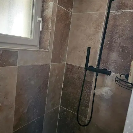 Habitant 1 *